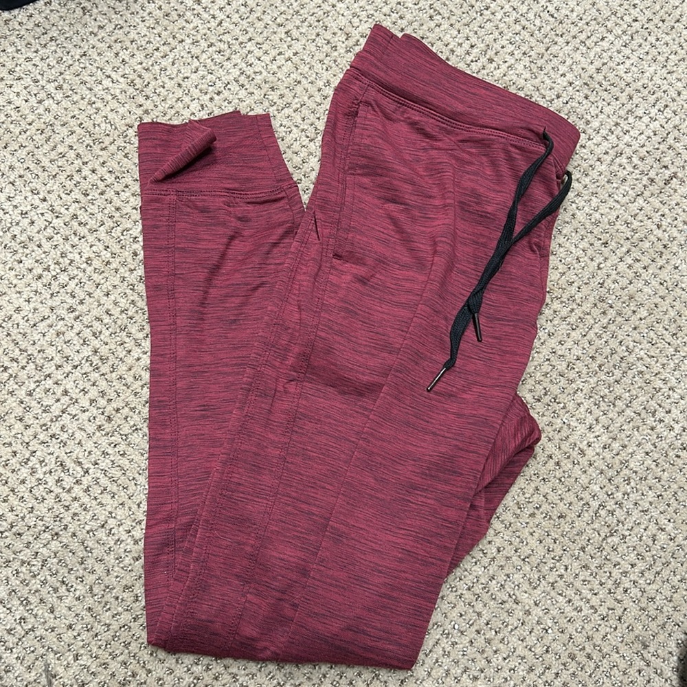Born primitive joggers